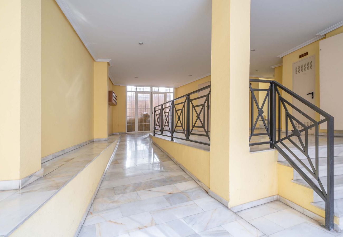 Apartment in Madrid - Cozy Apartment on Calle Eraso