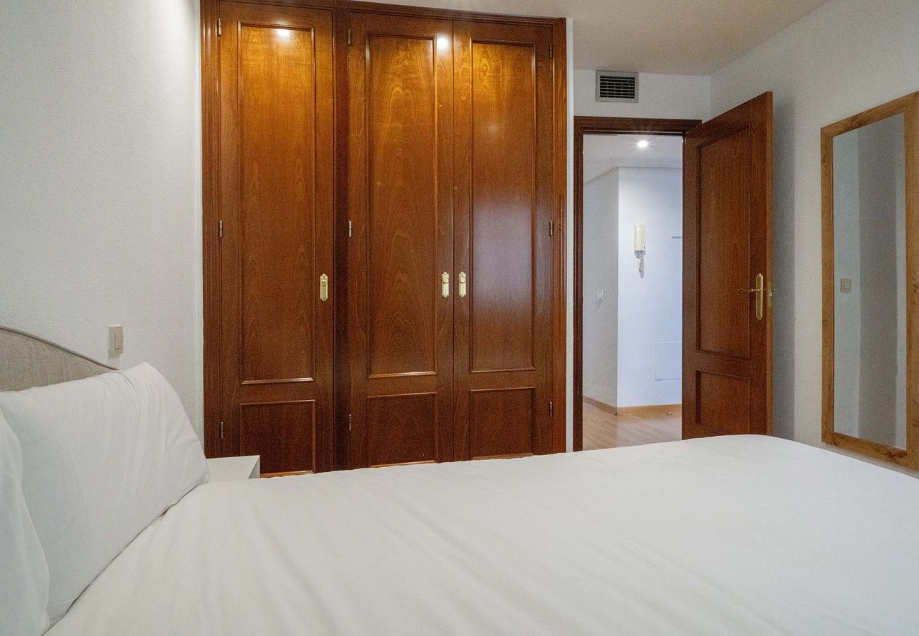 Apartment in Madrid - Cozy Apartment on Calle Eraso