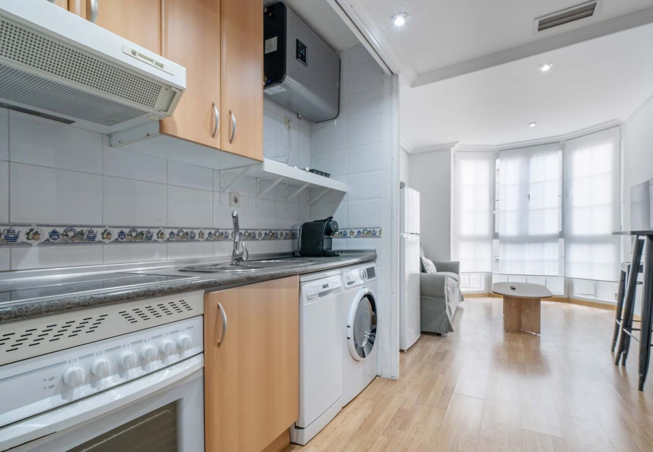 Apartment in Madrid - Cozy Apartment on Calle Eraso