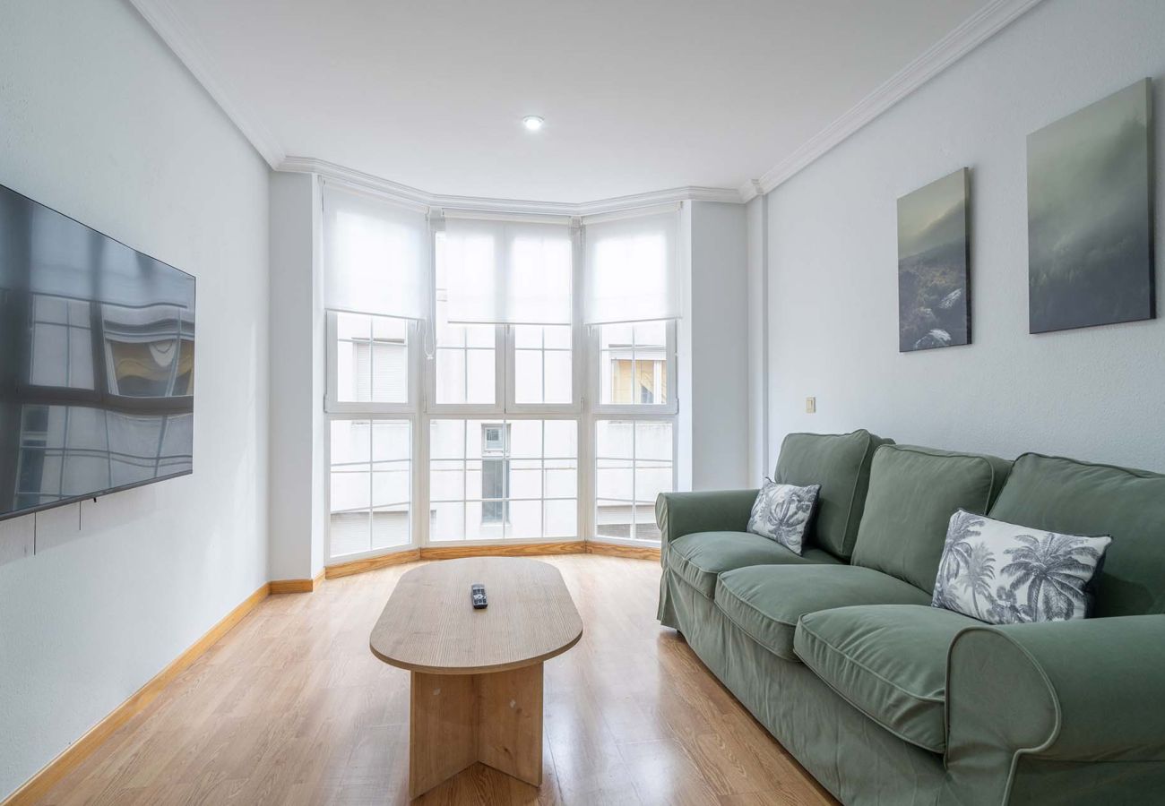 Apartment in Madrid - Cozy Apartment on Calle Eraso