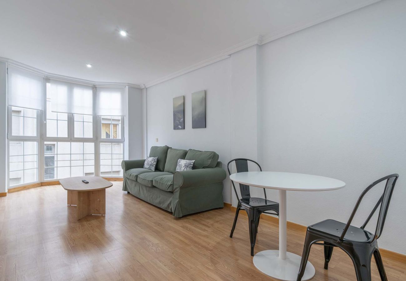 Apartment in Madrid - Cozy Apartment on Calle Eraso