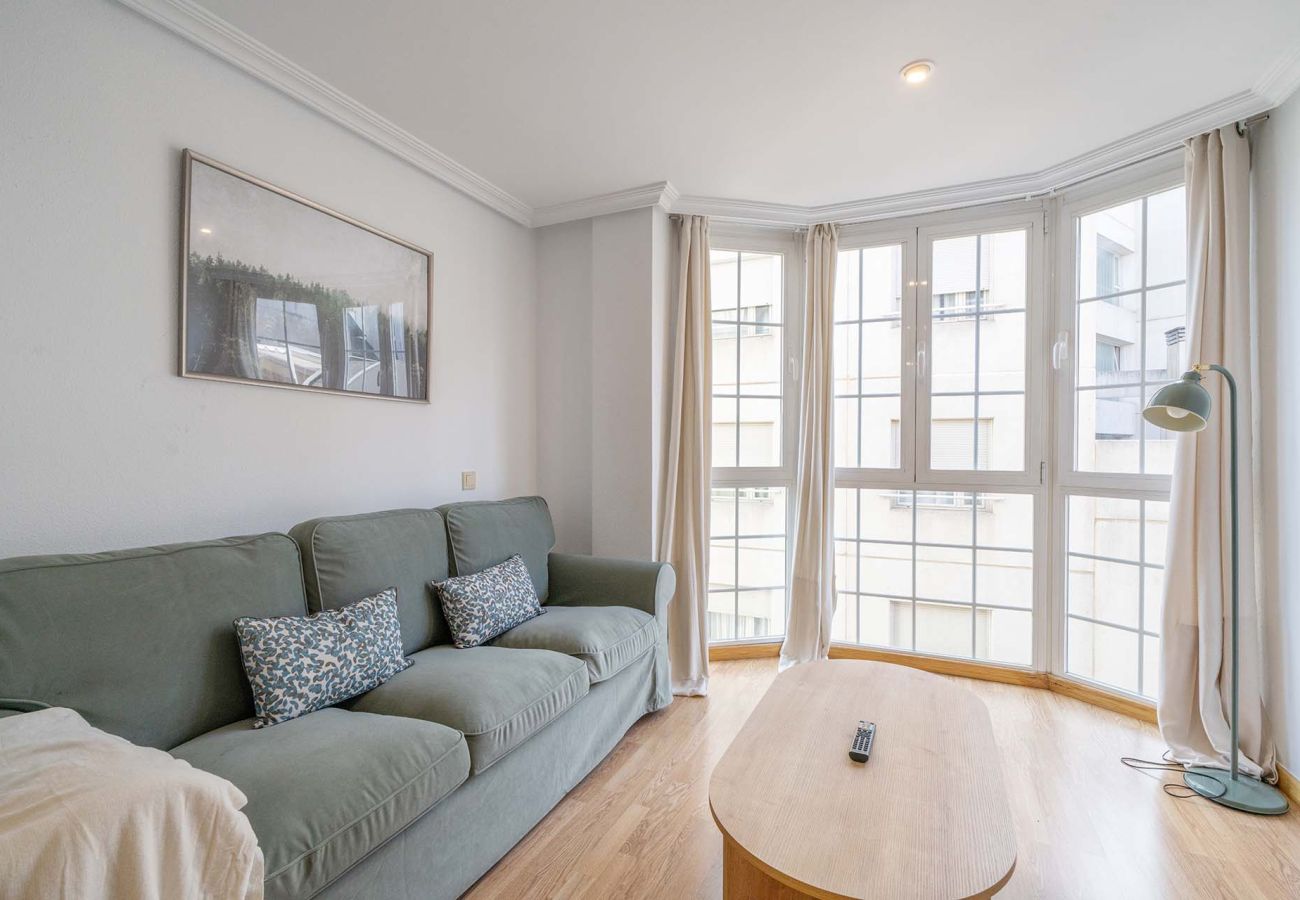 Apartment in Madrid - Cozy Apartment on Calle Eraso
