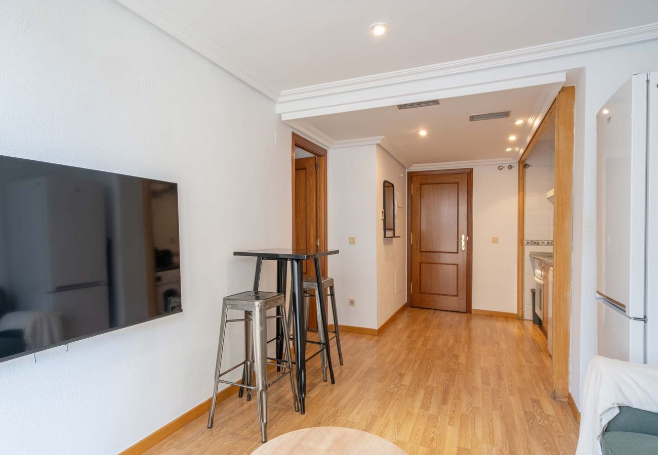 Apartment in Madrid - Cozy Apartment on Calle Eraso