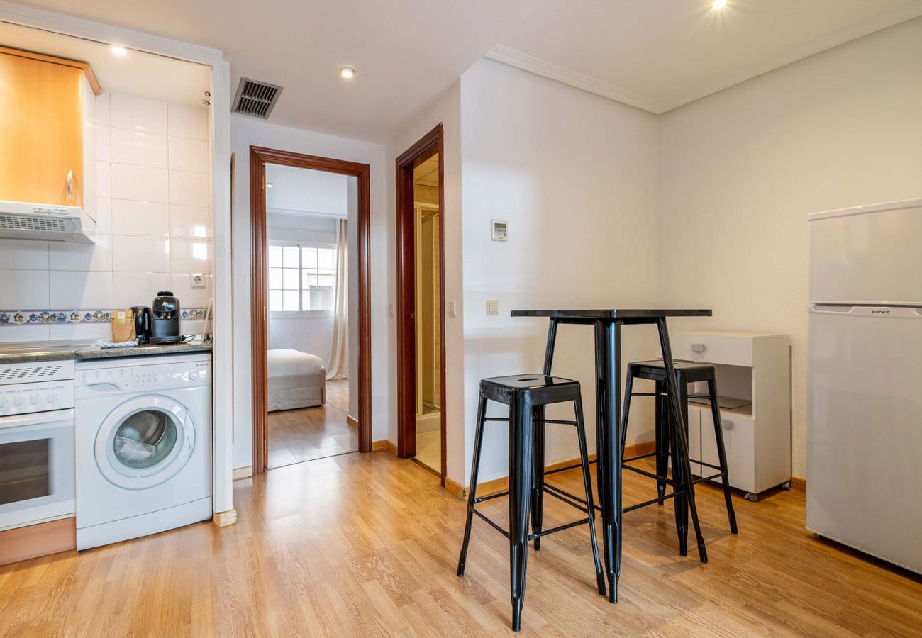 Apartment in Madrid - Cozy Apartment on Calle Eraso