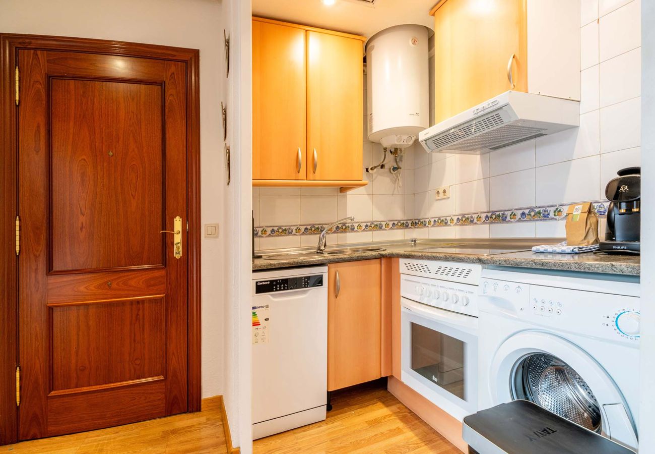 Apartment in Madrid - Cozy Apartment on Calle Eraso