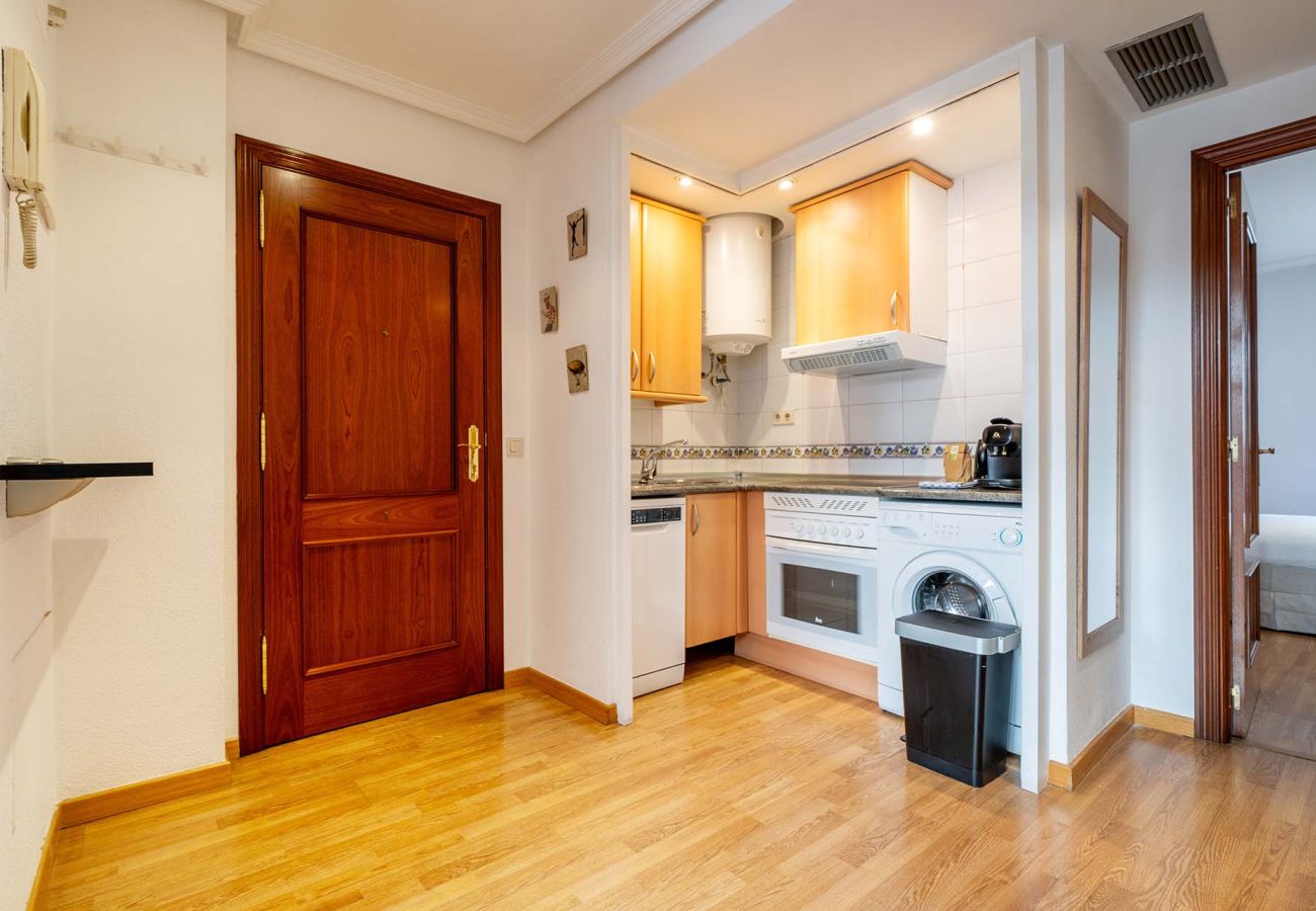 Apartment in Madrid - Cozy Apartment on Calle Eraso
