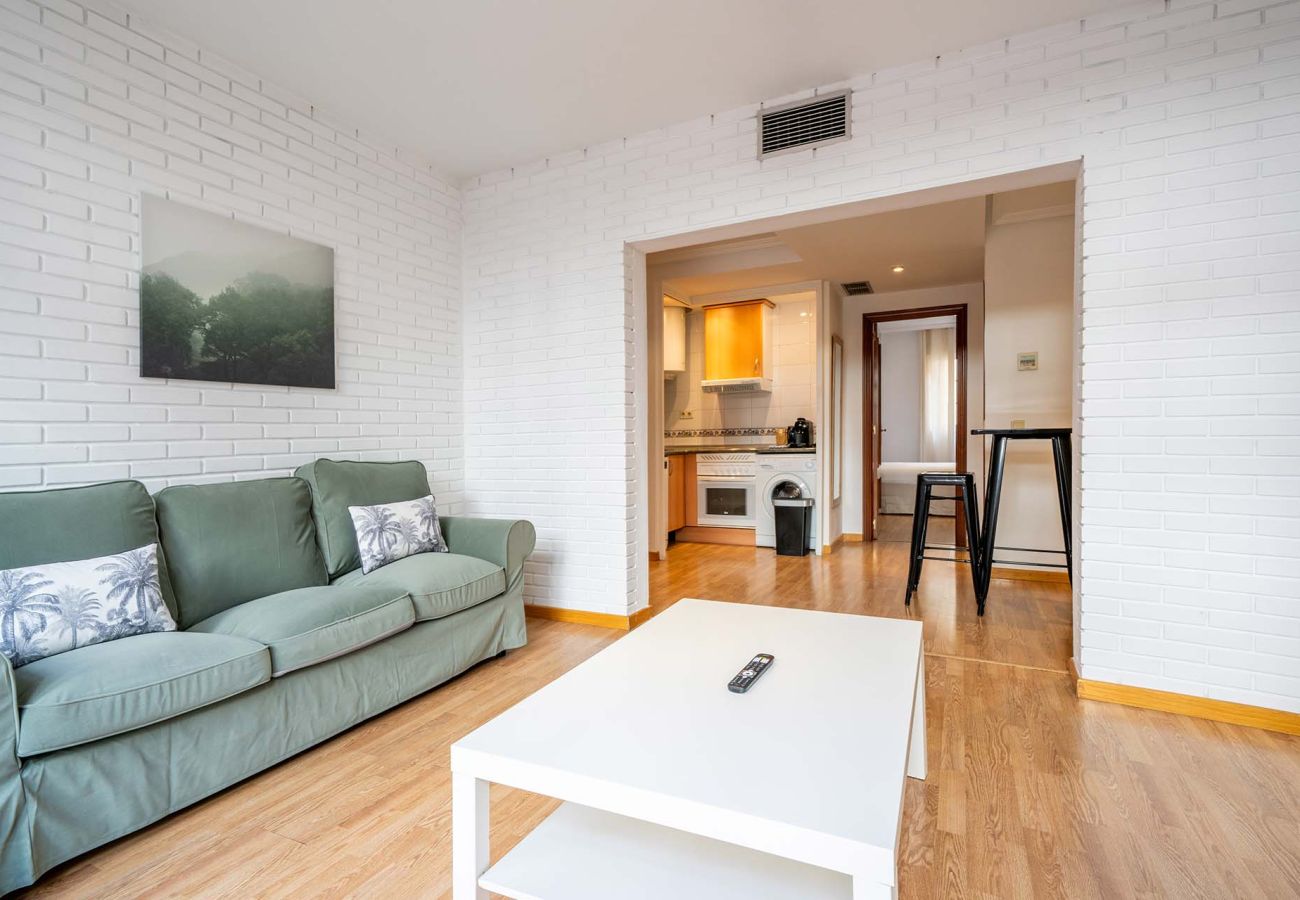 Apartment in Madrid - Cozy Apartment on Calle Eraso