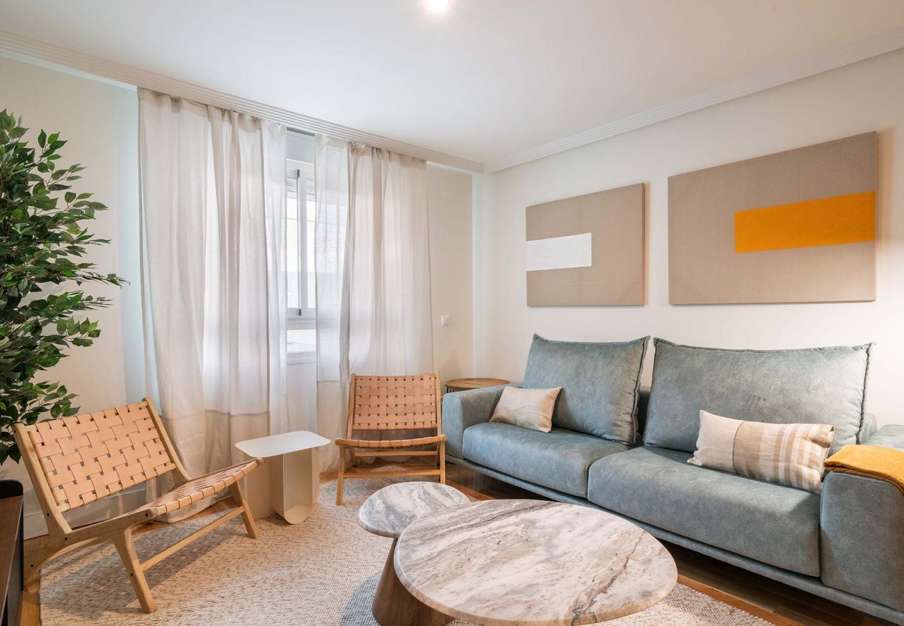 Apartment in Madrid - Housing Castellana By Sharing Co