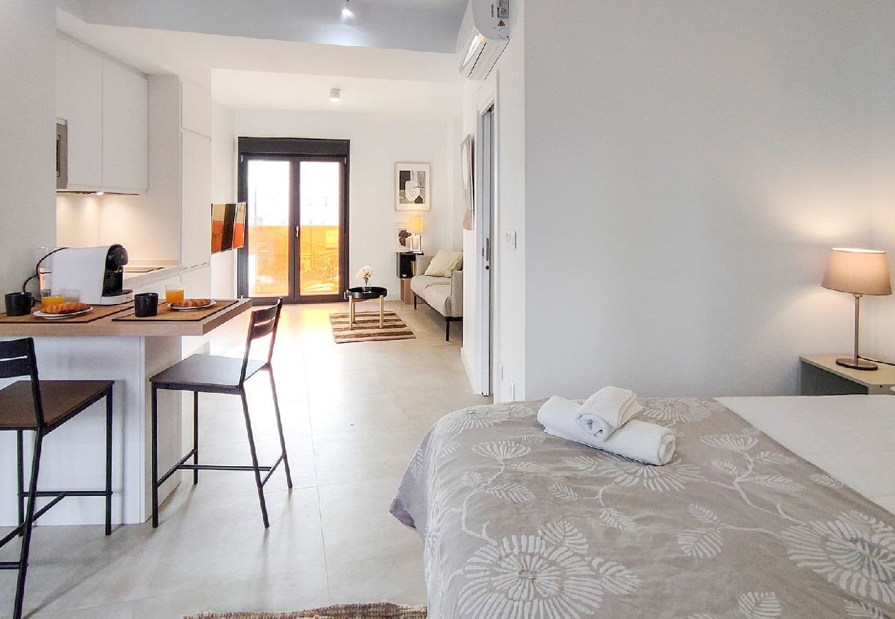 Studio in Málaga - Charming studio in Malaga center by Sharing Co. 