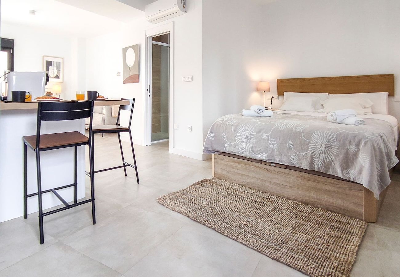 Studio in Málaga - Charming studio in Malaga center by Sharing Co. 