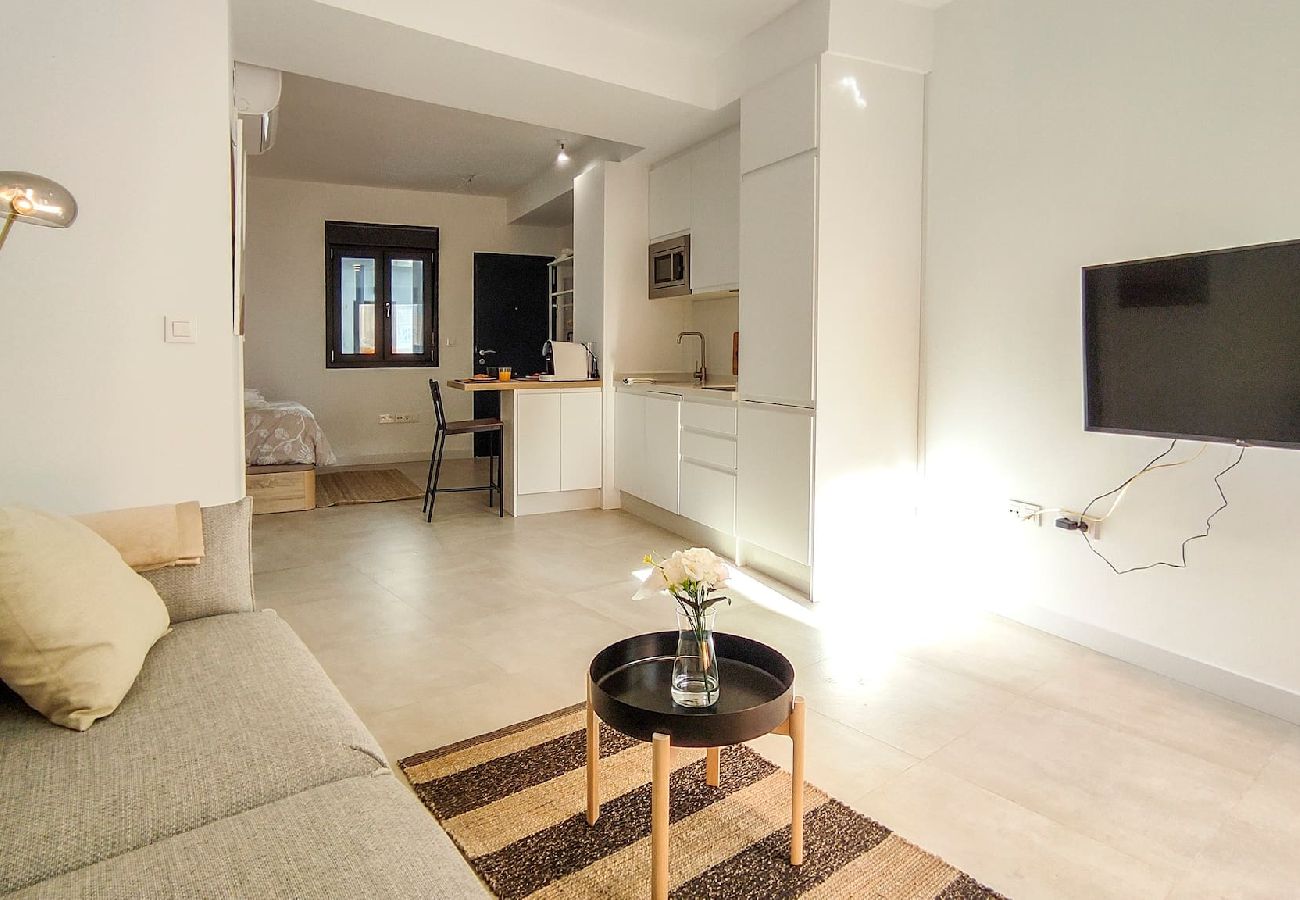 Studio in Málaga - Charming studio in Malaga center by Sharing Co. 