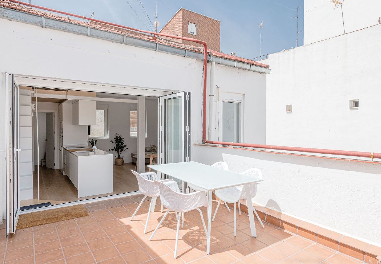 Apartment in Madrid - Gorgeous 2bed attic with terrace in Azca by Sharing Co 