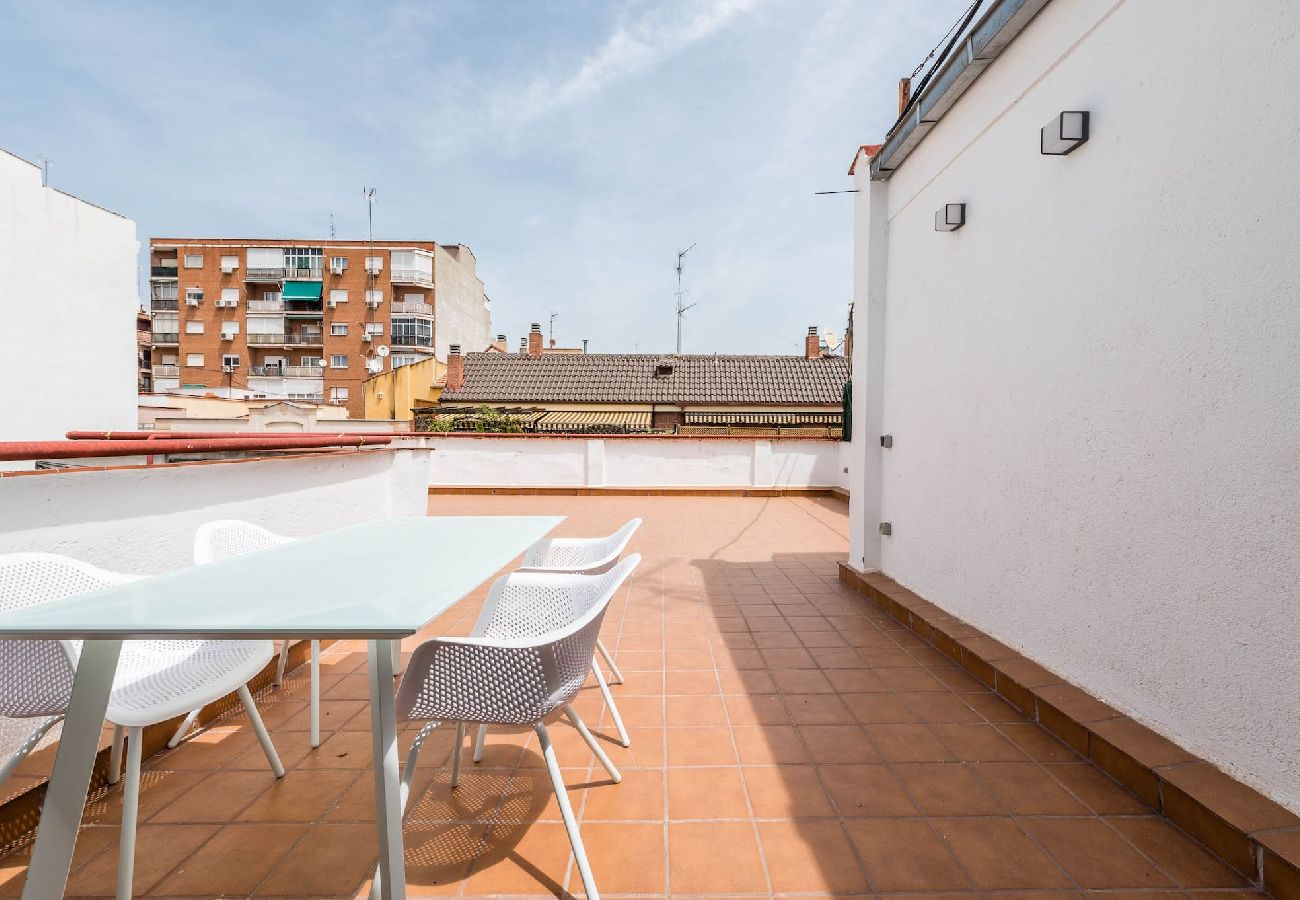 Apartment in Madrid - Gorgeous 2bed attic with terrace in Azca by Sharing Co 