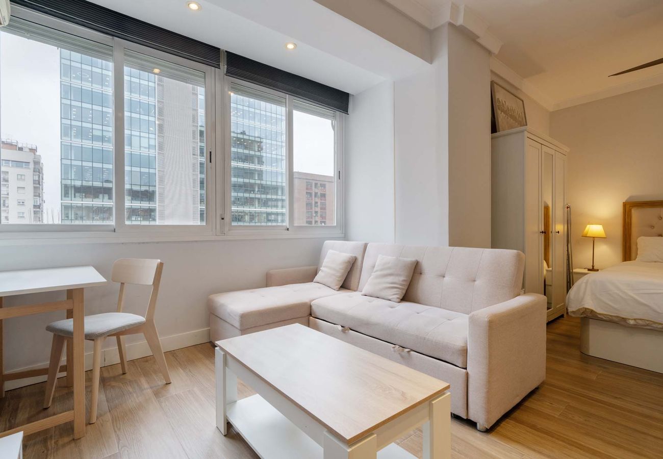 Apartment in Madrid - Housing Tetuan by Sharing Co