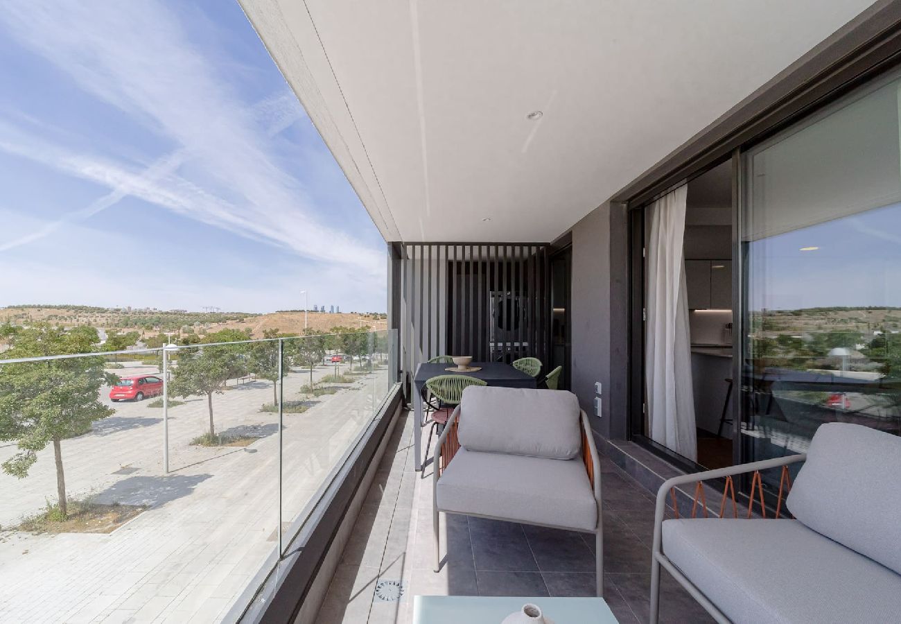 Apartment in Madrid - SharingCo luxury apt with pool 