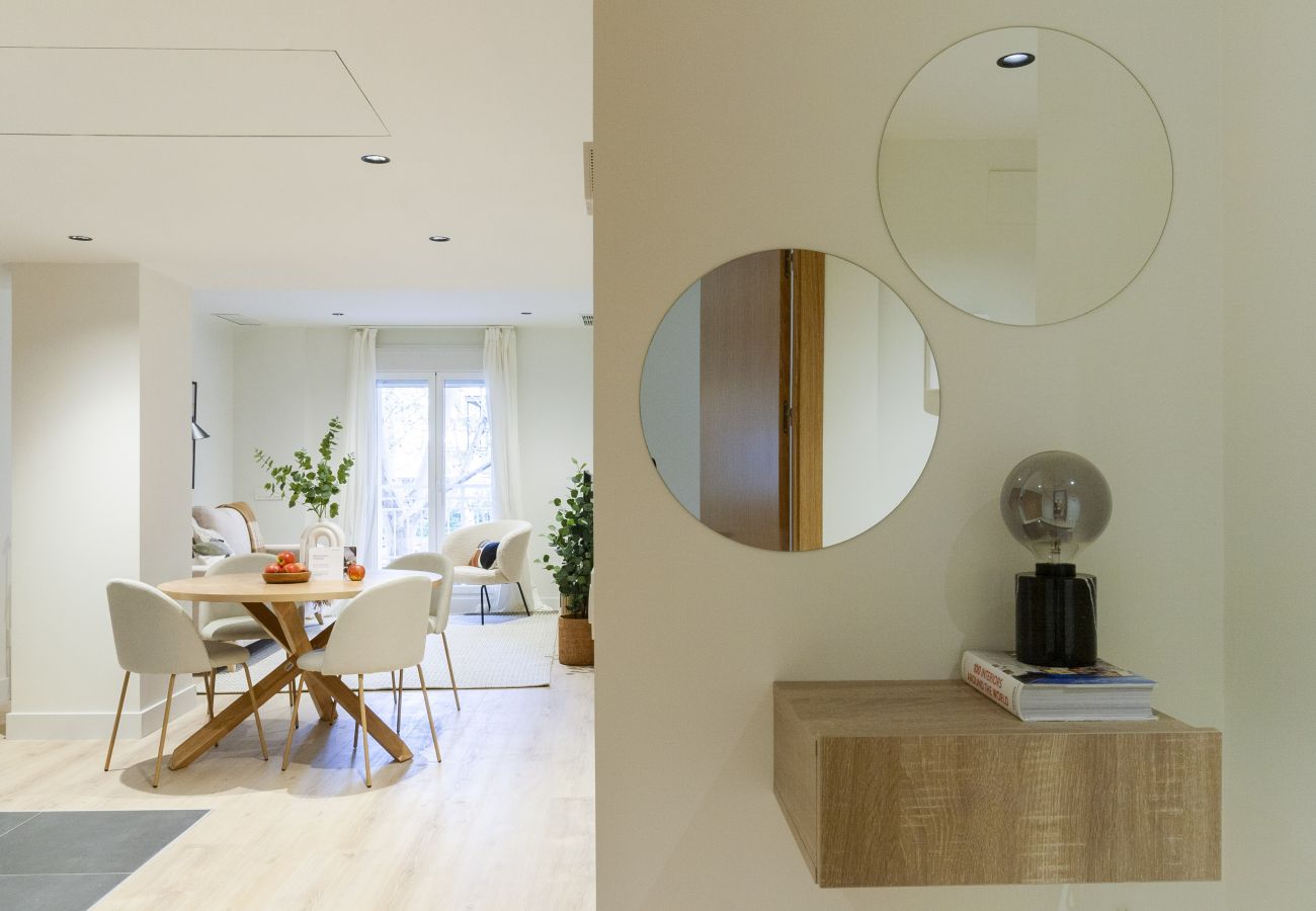 Apartment in Madrid - 2-bedroom apartment in  La Castellana Sharing Co.    
