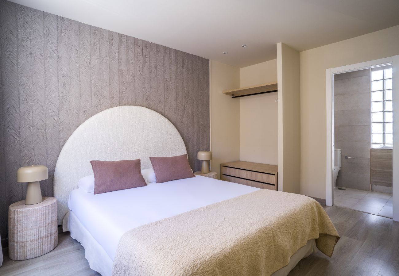 Apartment in Málaga - Atarazanas 2 Bedrooms by SharingCo  