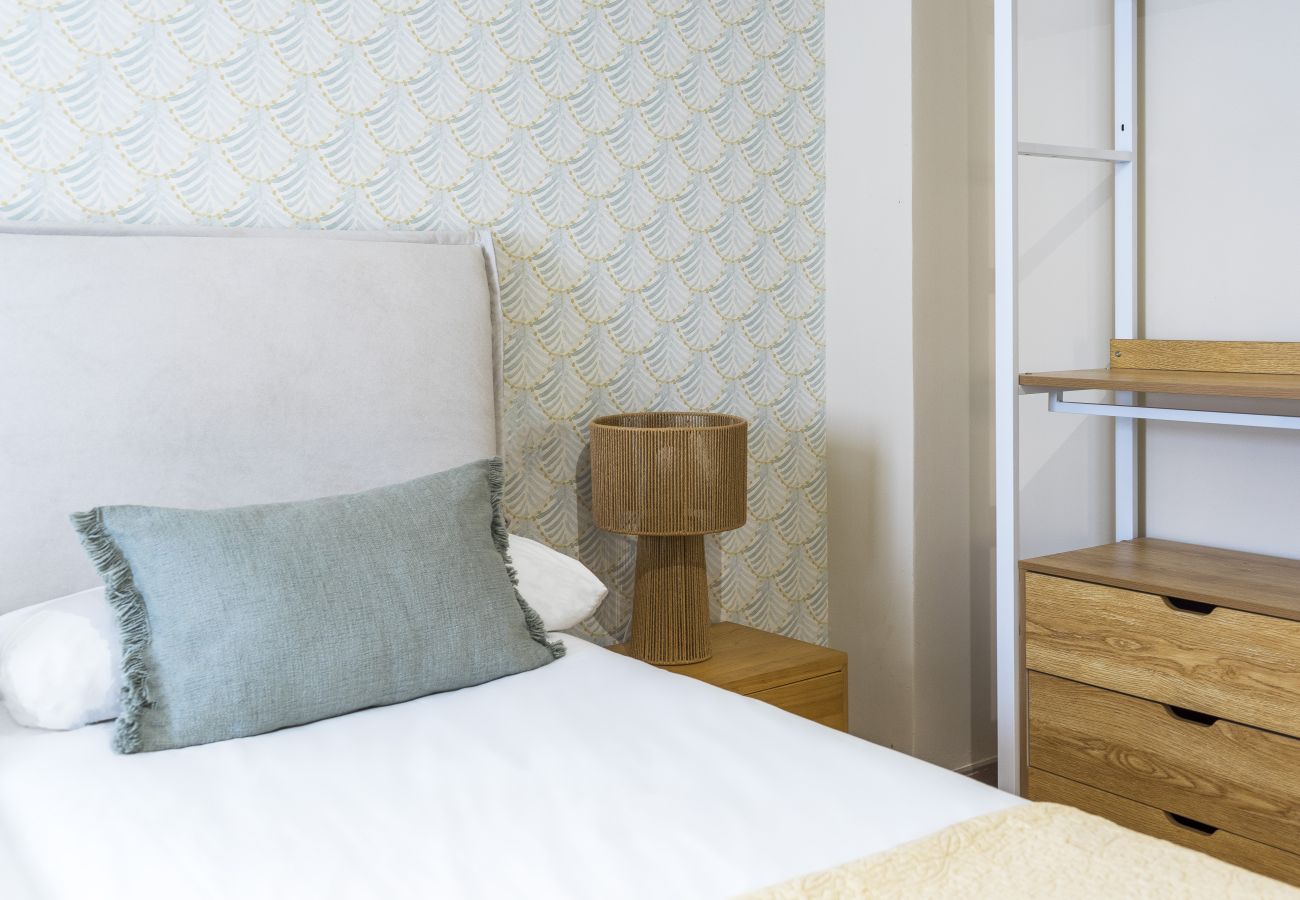 Apartment in Málaga - Atarazanas 2 Bedrooms by SharingCo  