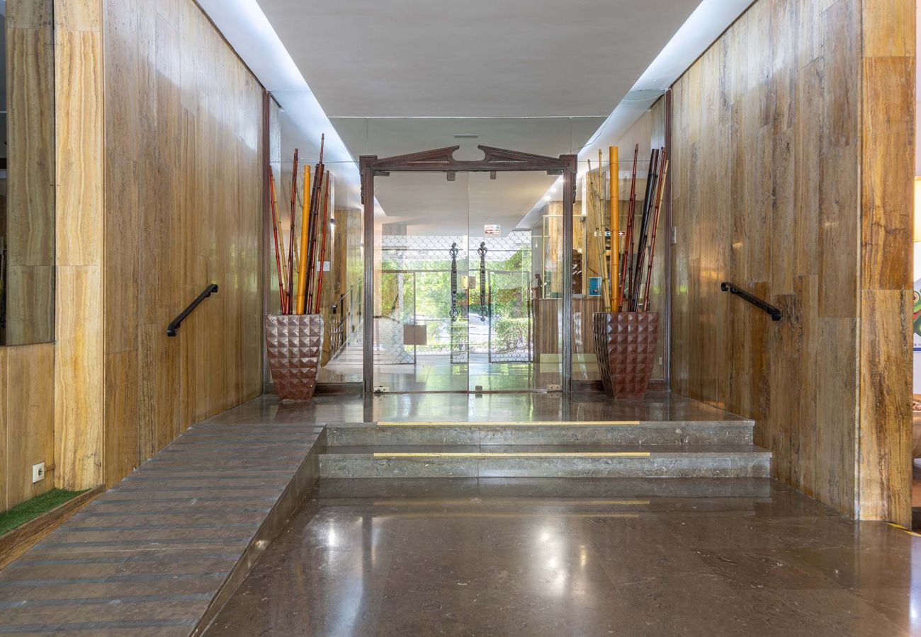 Apartment in Madrid - Beautiful apartment in Rafael Herrera