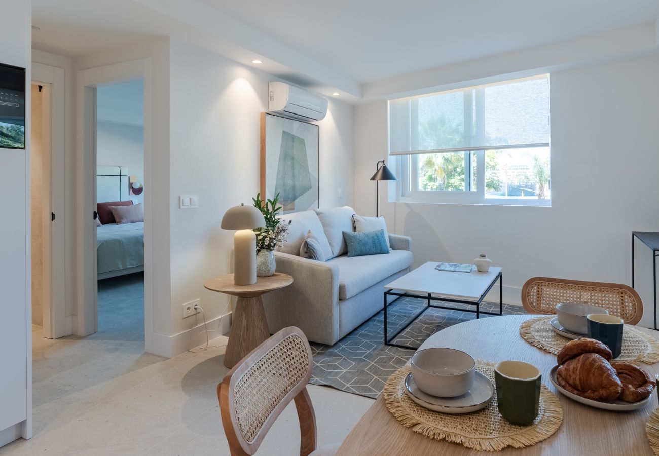Apartment in Málaga - Modern apartment next to the Malagueta by SharingCo  