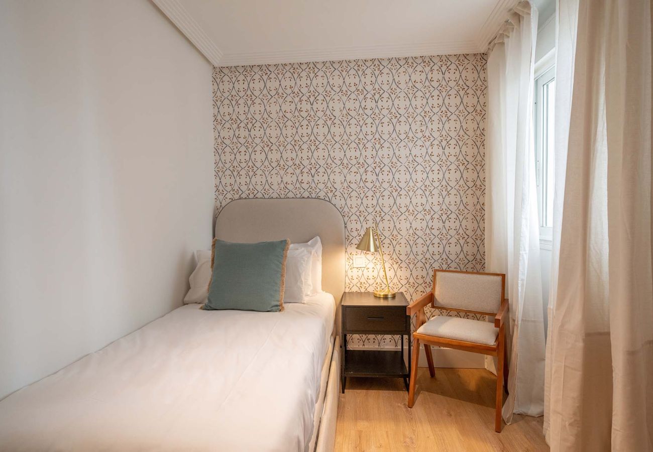 Apartment in Madrid - 2 bedroom apartment in La Castellana Sharing Co.      