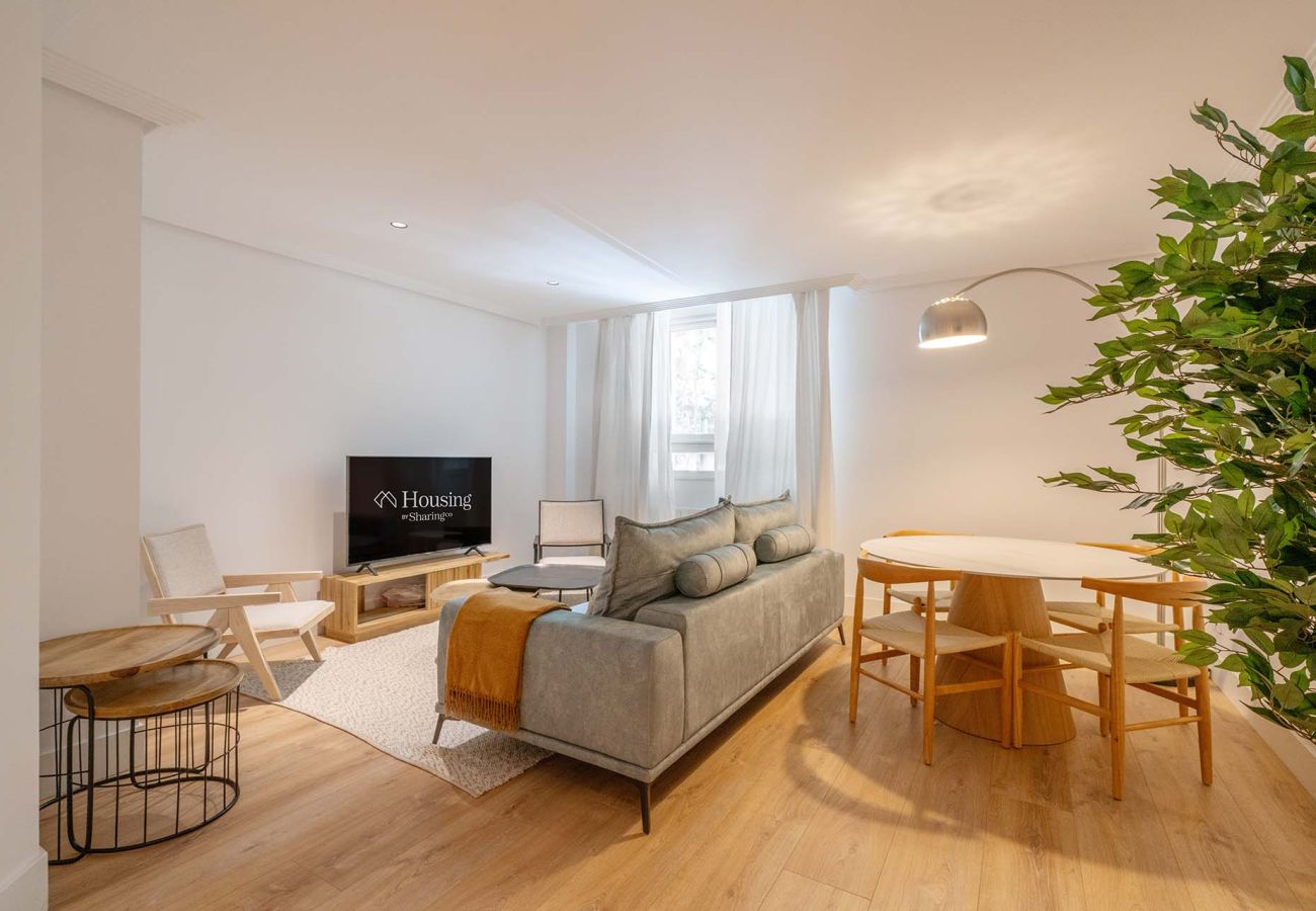 Apartment in Madrid - 2 bedroom apartment in La Castellana Sharing Co.      