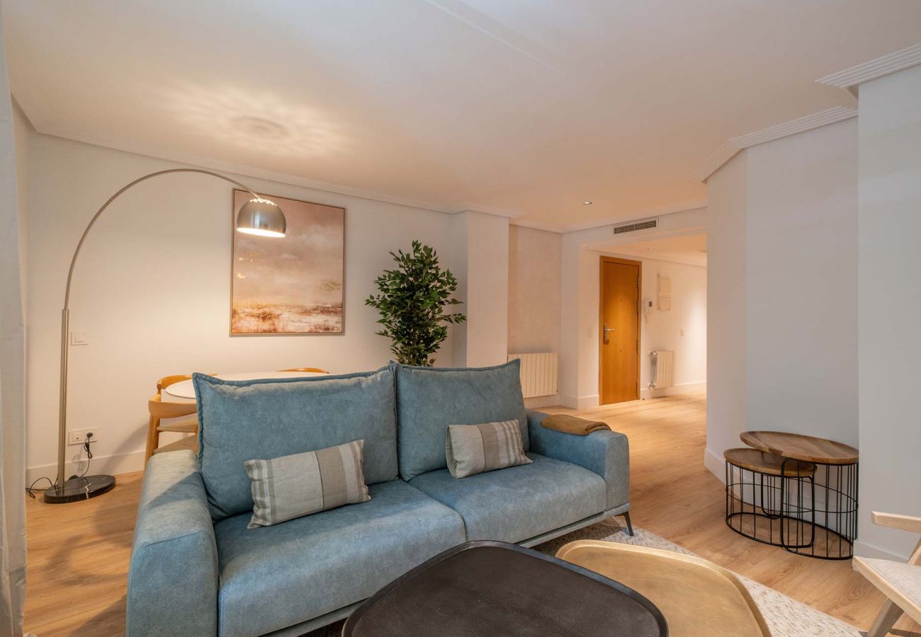 Apartment in Madrid - 2 bedroom apartment in La Castellana Sharing Co.      
