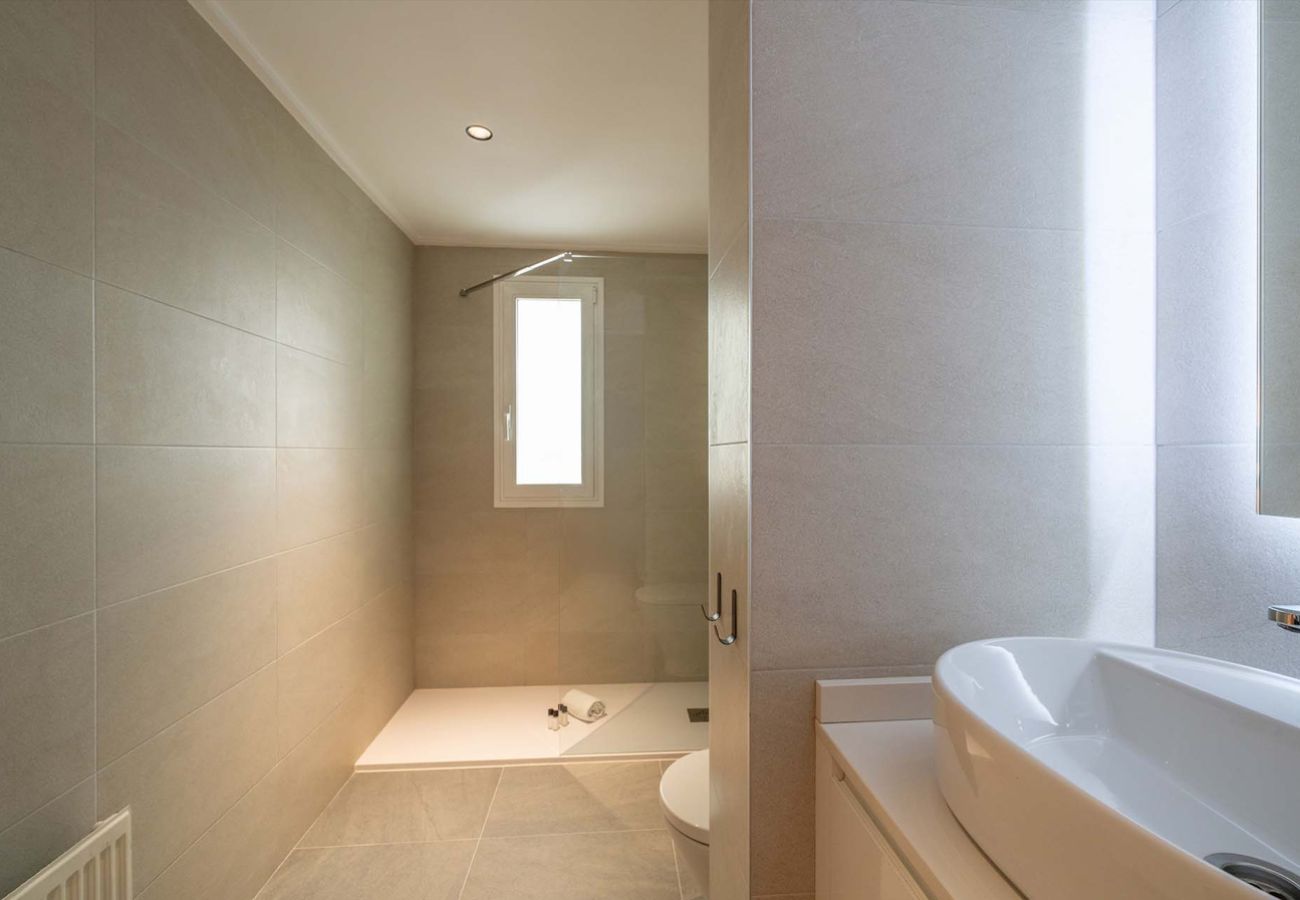 Apartment in Madrid - 2 bedroom apartment in La Castellana Sharing Co.      
