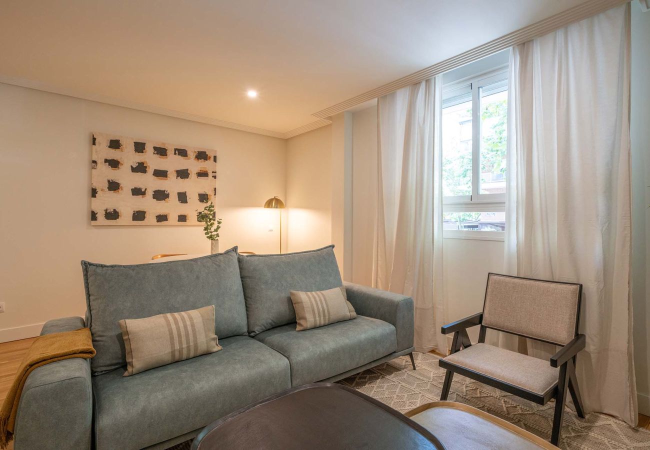 Apartment in Madrid - 2 bedroom apartment in La Castellana Sharing Co.         