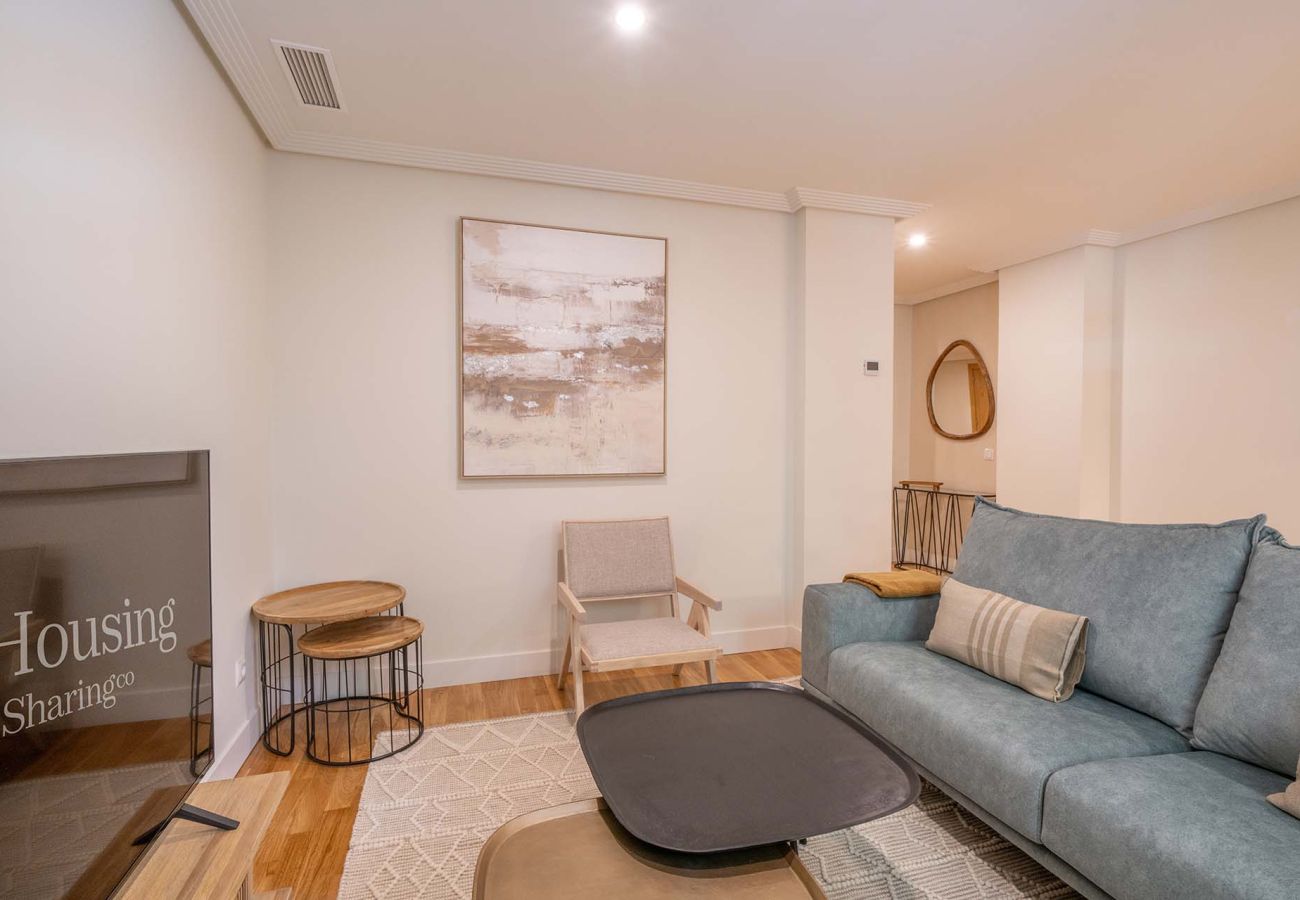 Apartment in Madrid - 2 bedroom apartment in La Castellana Sharing Co.         