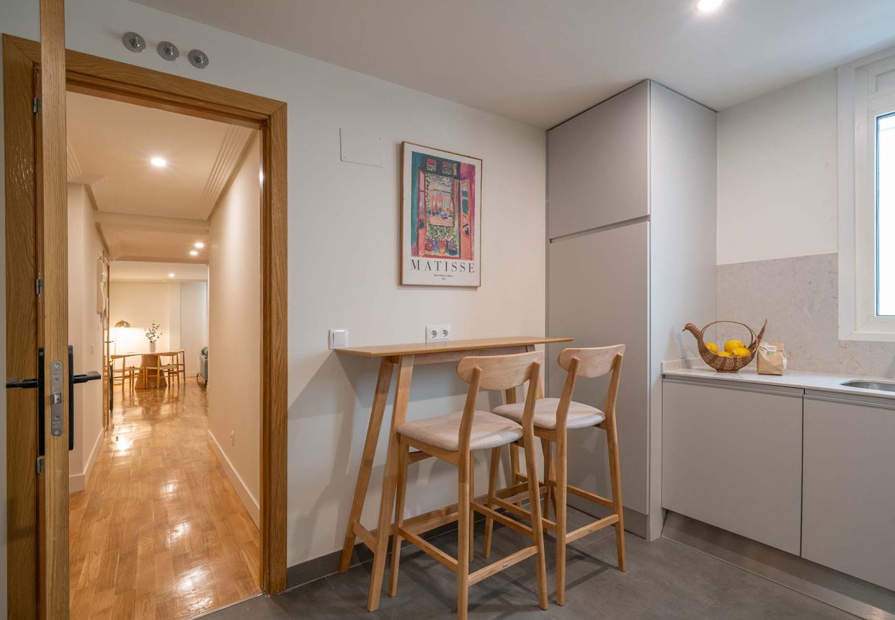 Apartment in Madrid - 2 bedroom apartment in La Castellana Sharing Co.         