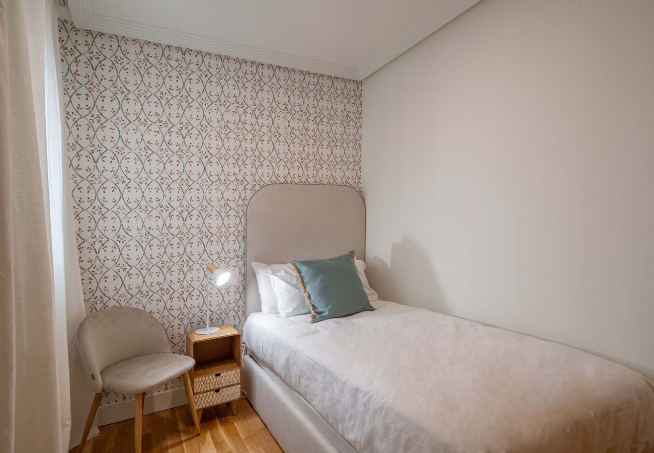 Apartment in Madrid - 2 bedroom apartment in La Castellana Sharing Co.         