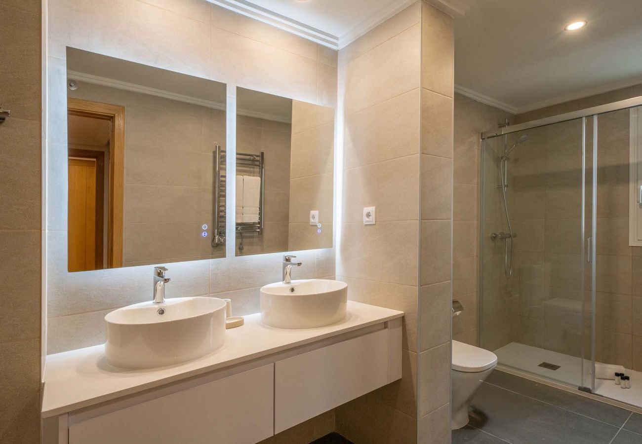 Apartment in Madrid - 2 bedroom apartment in La Castellana Sharing Co.         