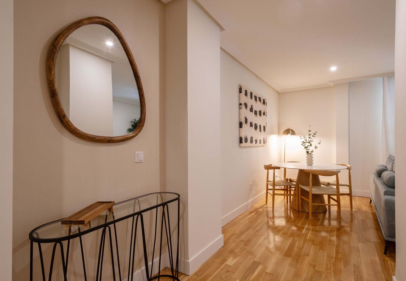 Apartment in Madrid - 2 bedroom apartment in La Castellana Sharing Co.         