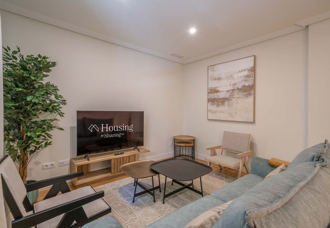 Apartment in Madrid - 2 bedroom apartment in La Castellana Sharing Co.         