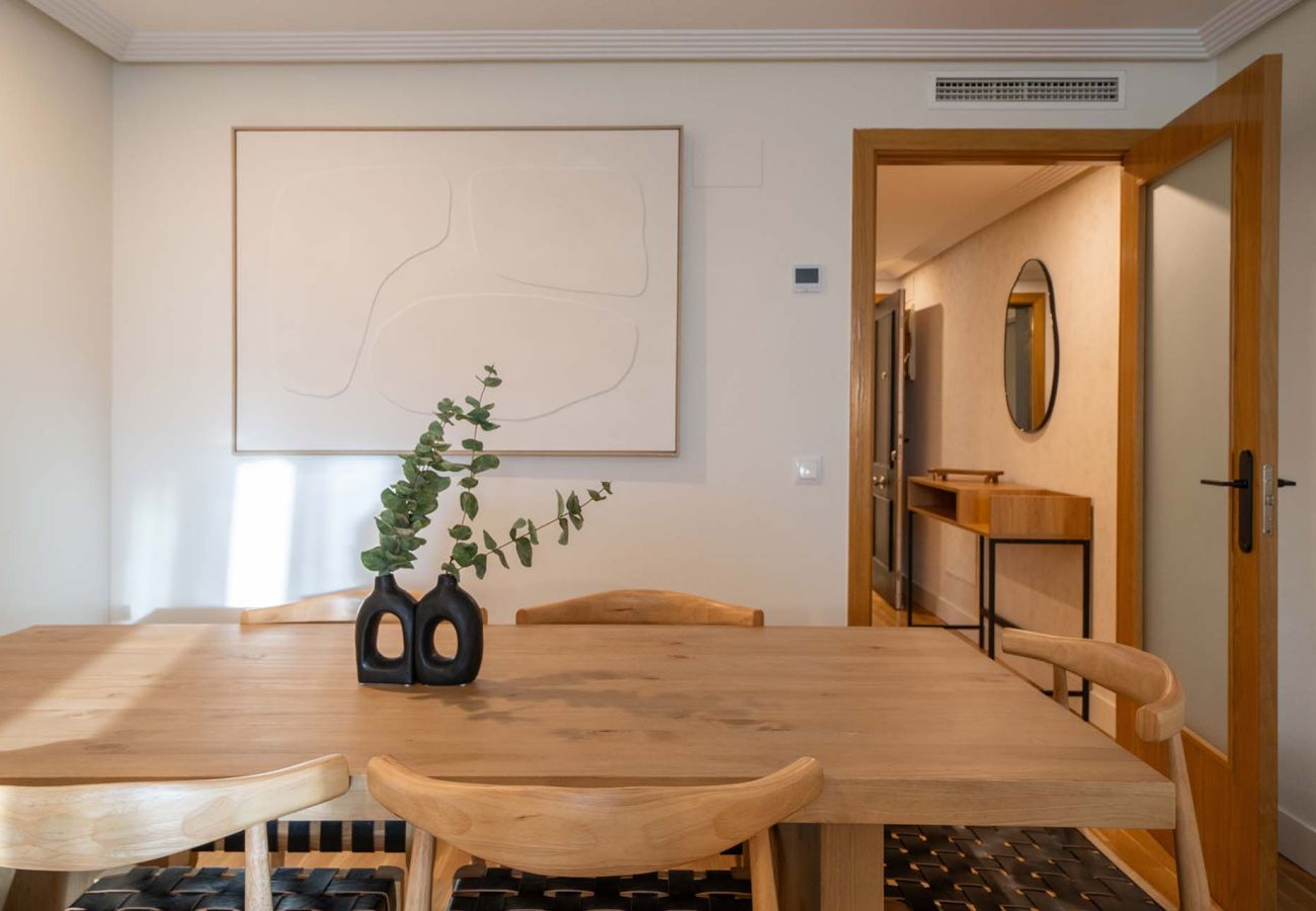 Apartment in Madrid - 3 bedroom apartment in La Castellana Sharing Co.             