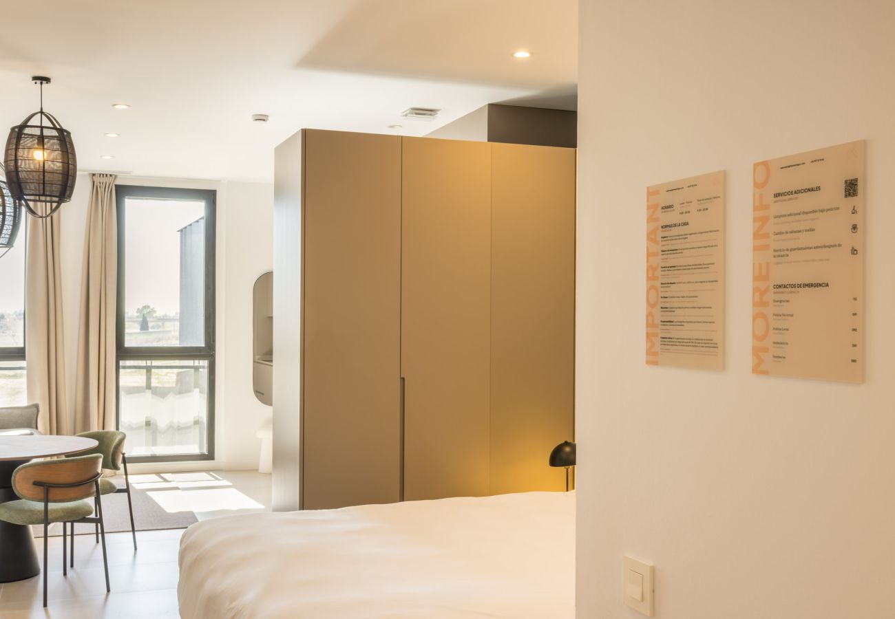 Studio in Valencia / València - Housing Maritim by Sharing Co