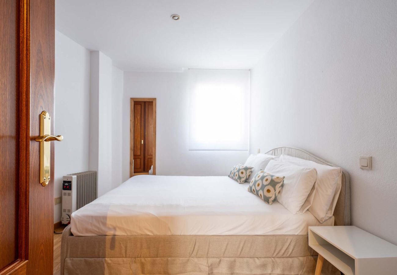 Apartment in Madrid - Comfortable apartment on Calle Eraso  