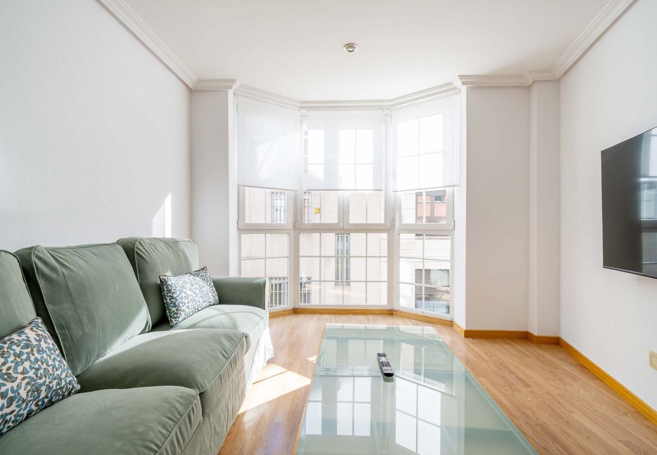 Apartment in Madrid - Cozy Apartment on Calle Eraso