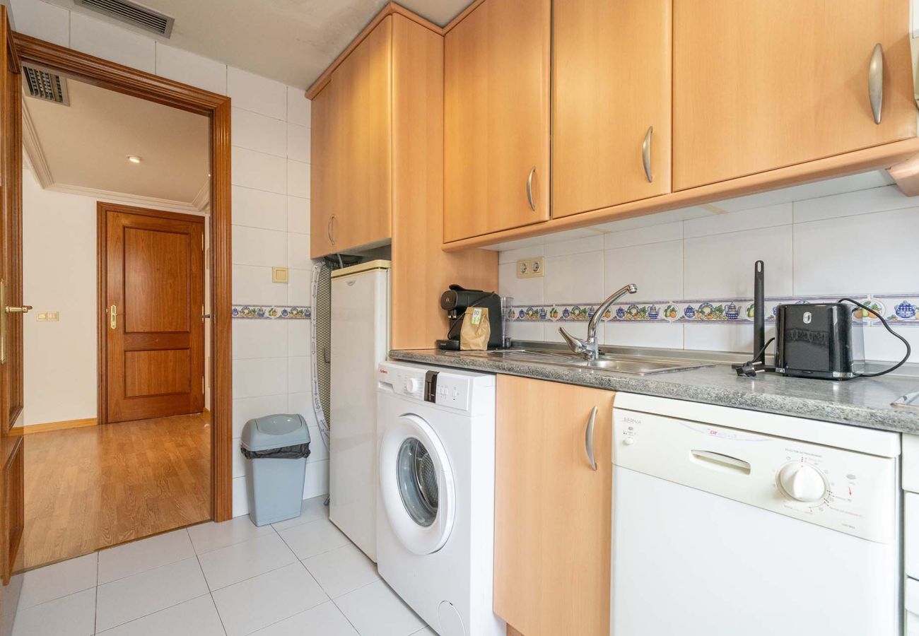 Apartment in Madrid - Cozy Apartment on Calle Eraso