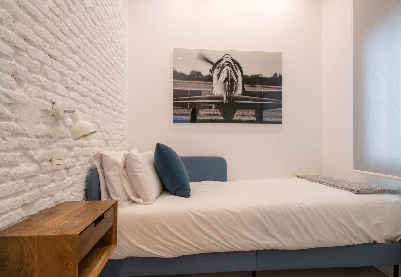 Apartment in Madrid - Housing Calle Segovia by Sharing Co