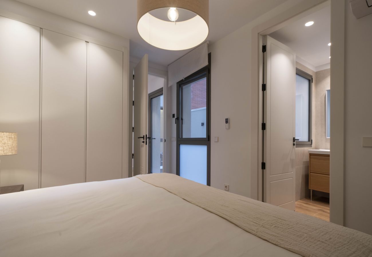Apartment in Madrid - Housing Castilla by Sharing Co