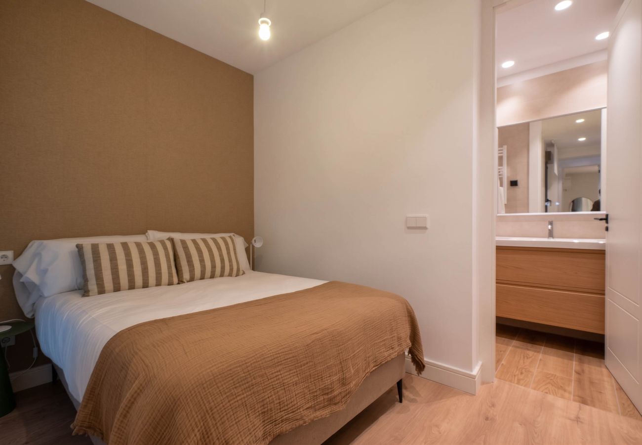 Apartment in Madrid - Housing Castilla by Sharing Co